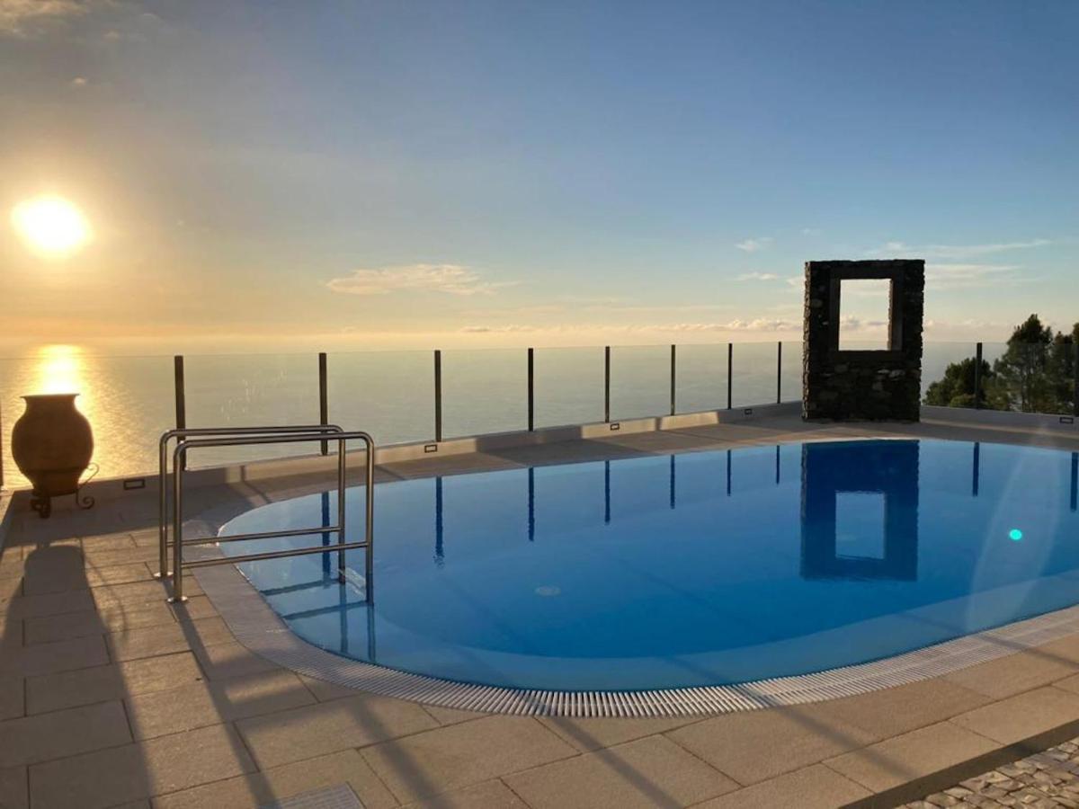 Charming Villa In Faja Da Ovelha With Private Pool Buitenkant foto