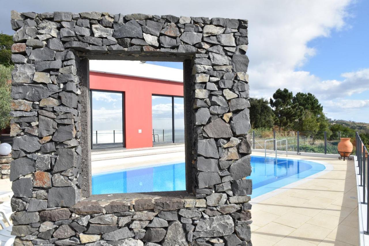 Charming Villa In Faja Da Ovelha With Private Pool Buitenkant foto