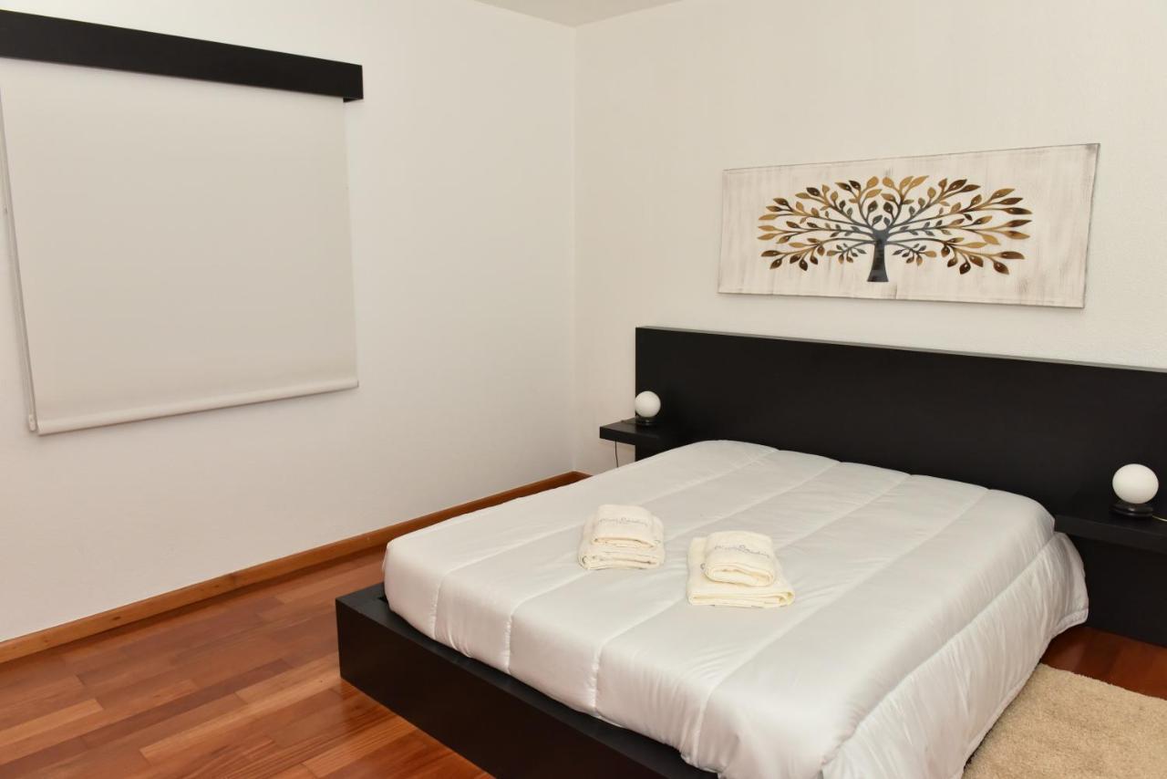 Charming Villa In Faja Da Ovelha With Private Pool Buitenkant foto