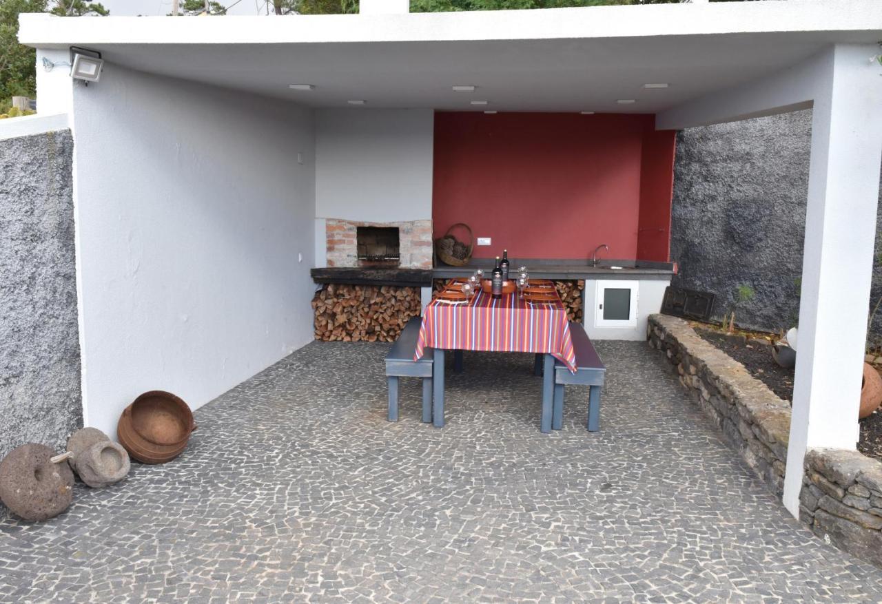 Charming Villa In Faja Da Ovelha With Private Pool Buitenkant foto